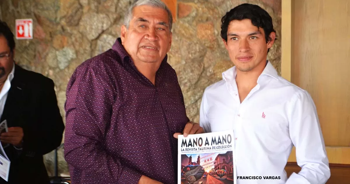 Presentan a la prensa especializada, la revista taurina “Mano a Mano”