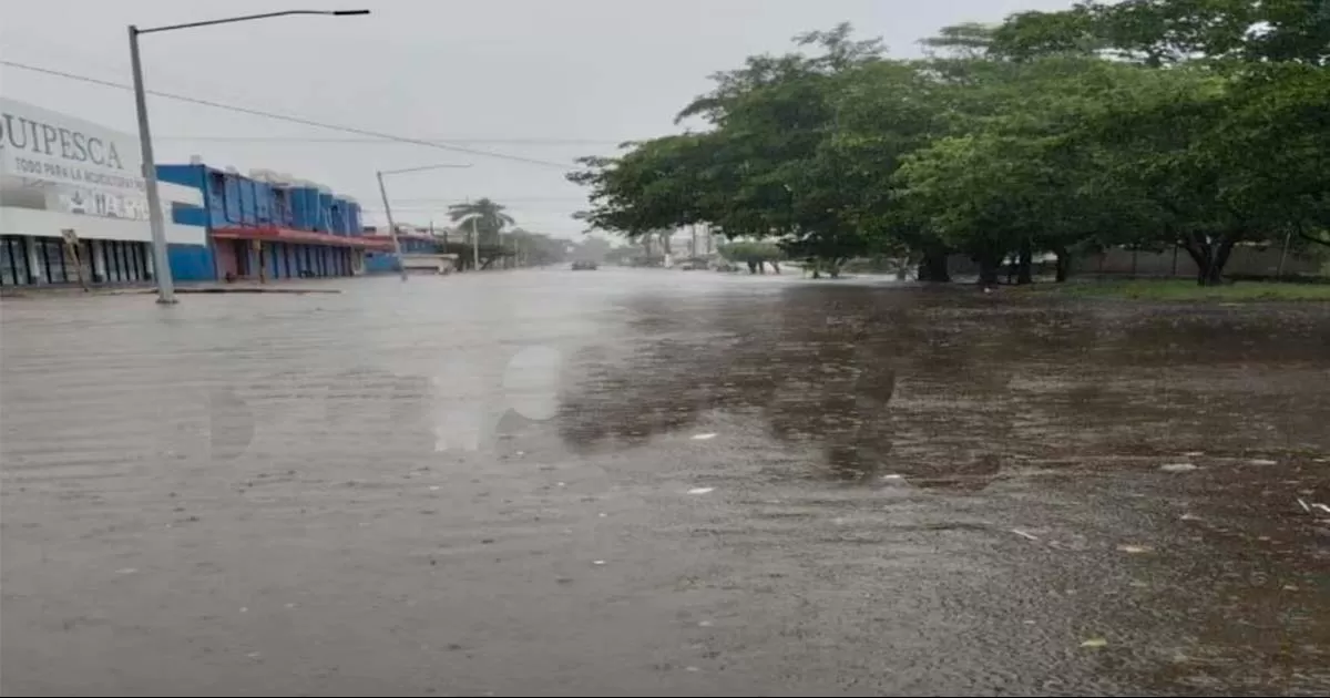 Por la tormenta tropical "Norma" suspenden clases en Sinaloa