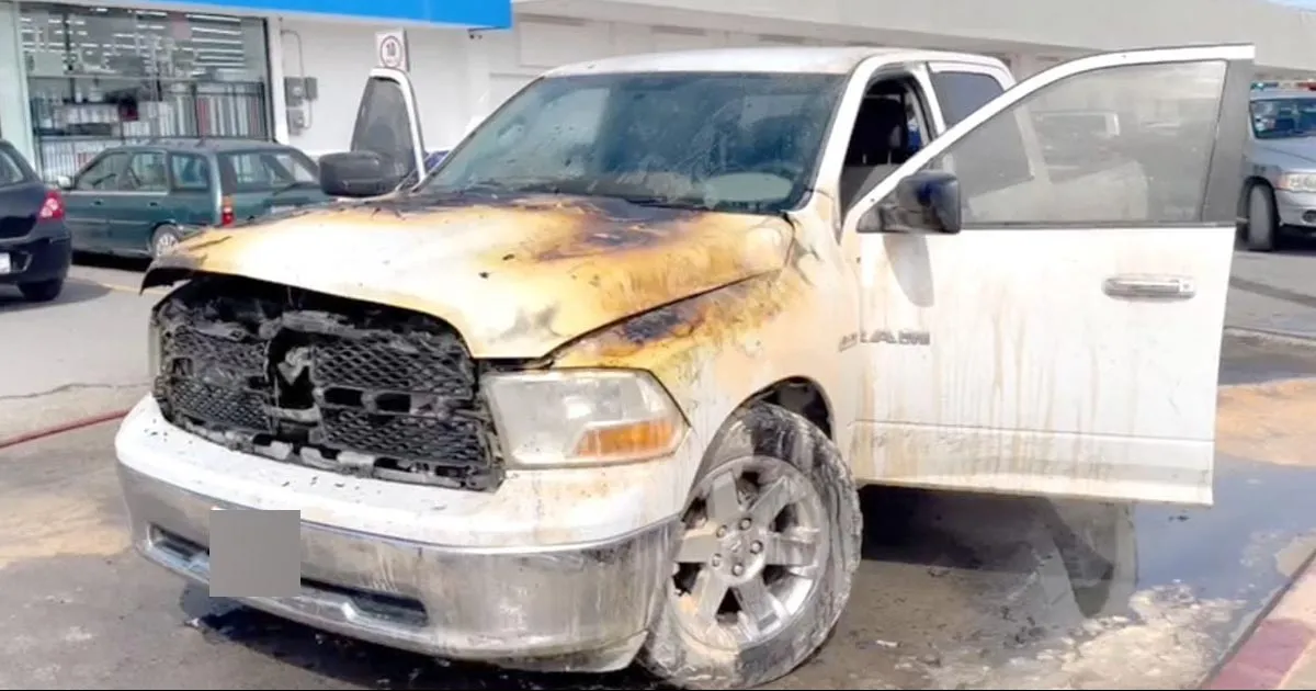 Dos unidades de Bomberos logran sofocar el incendio y evitan una explosión.