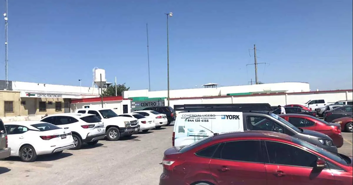 Este sujeto esta siendo acusado de robar en el negocio en el año 2022.