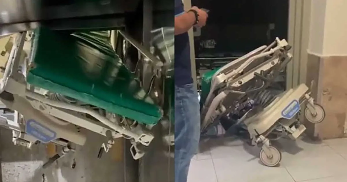 A través de redes sociales se difundió un video en el cual se observa el elevador cuyo interior tiene una camilla prensada