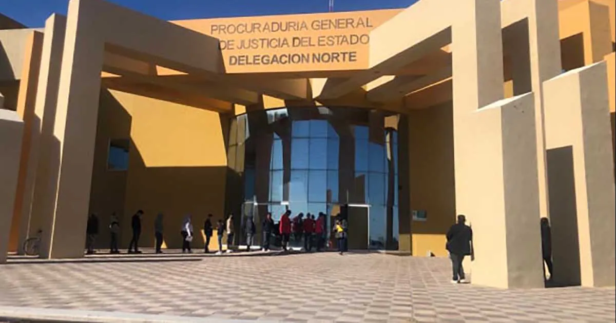 Es un repartidor de motomandados que se le investiga además por ser presunto partícipe del atraco a una mujer.