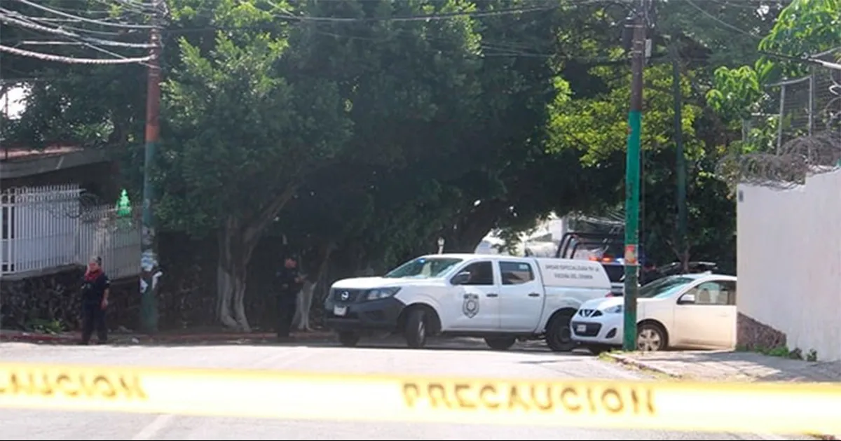 Vecinos señalaron que las víctimas eran perseguidas por una motocicleta con personas desconocidas.