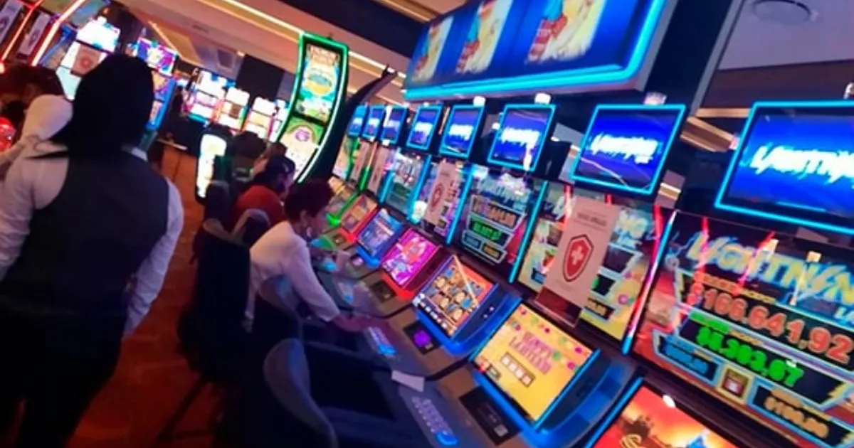 Prohíbe AMLO máquinas tragamonedas en casinos