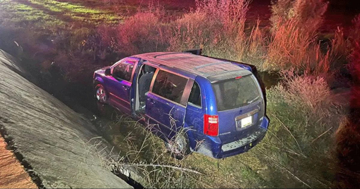 Mujer resulta lesionada al caer en un arroyo en Acuña