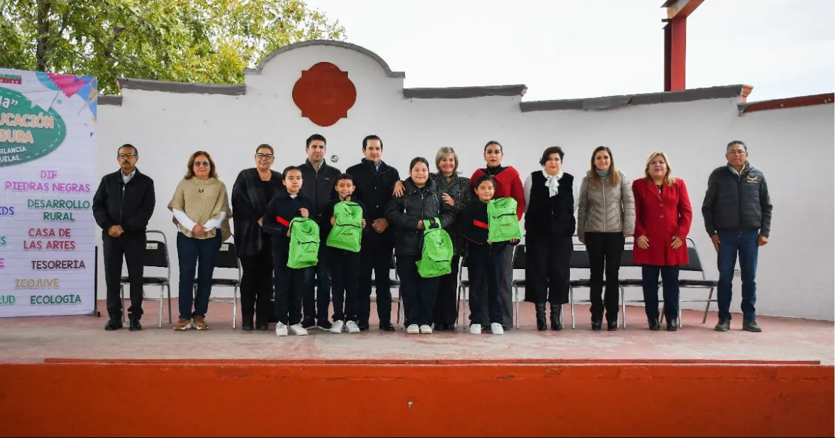Reitera alcaldesa su compromiso con la educación