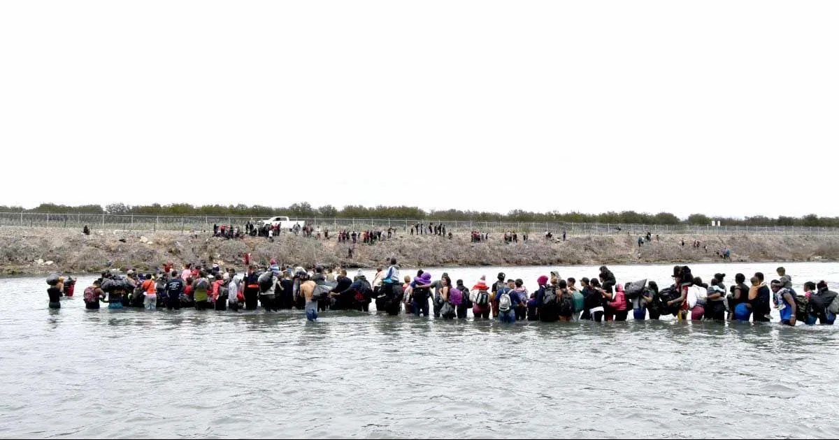 Cruza caravana a EP y desaparecen varias familias en el Bravo