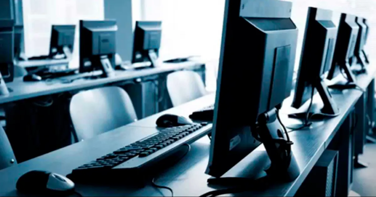 Se busca cuidar las instalaciones y equipo de las escuelas.