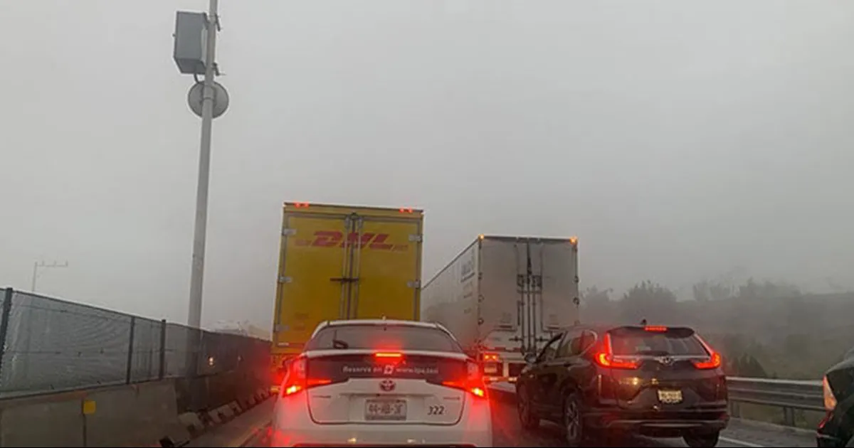 Usuarios de redes sociales hicieron el reporte exhortando a tomar precauciones y conducir con moderación