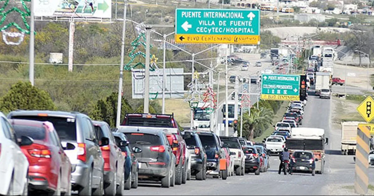 Ante colapso por cruces en ambas ciudades,  anuncia CBP refuerzos para restablecer hoy la circulación en el Puente Internacional 2.