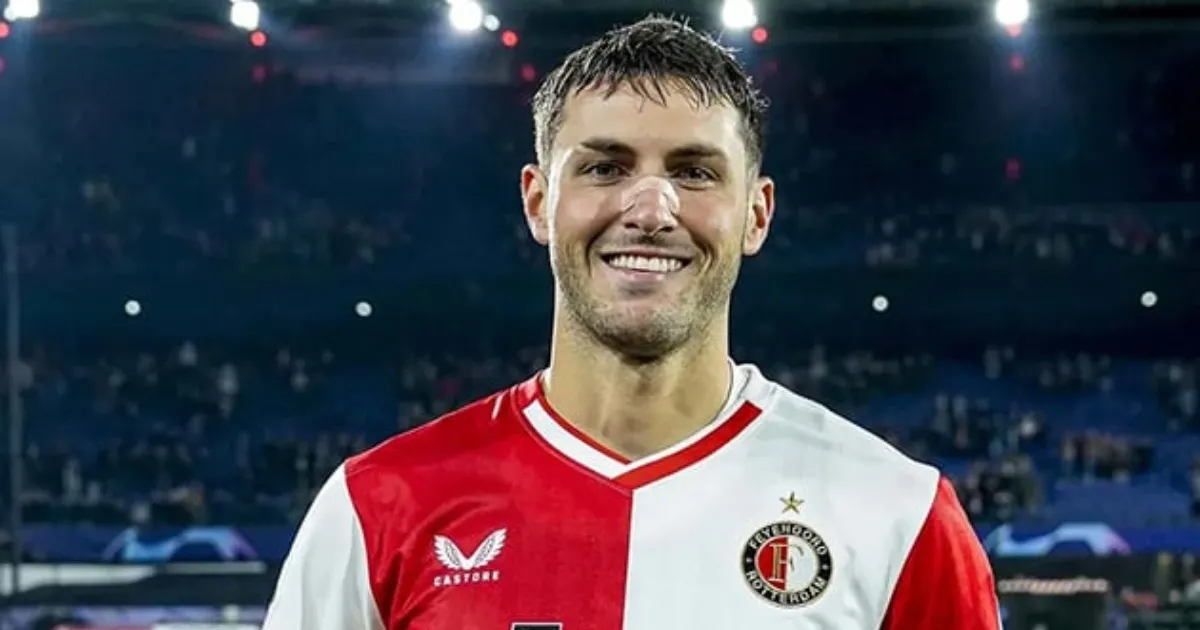 Santiago Giménez, reconocido en Países Bajos como ‘El hombre del año’