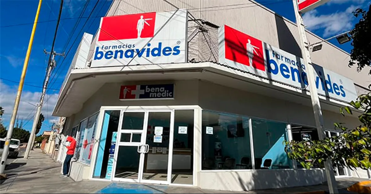 El costo de cada vacuna es 899 pesos e incluye la aplicación y una caja de Paracetamol de regalo