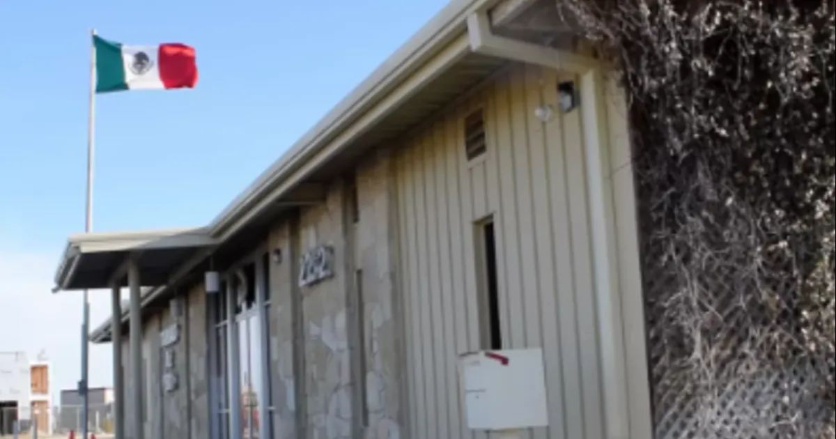 Las dependencias que conforman el condado de Maverick, éstas permanecerán cerradas lunes y martes.