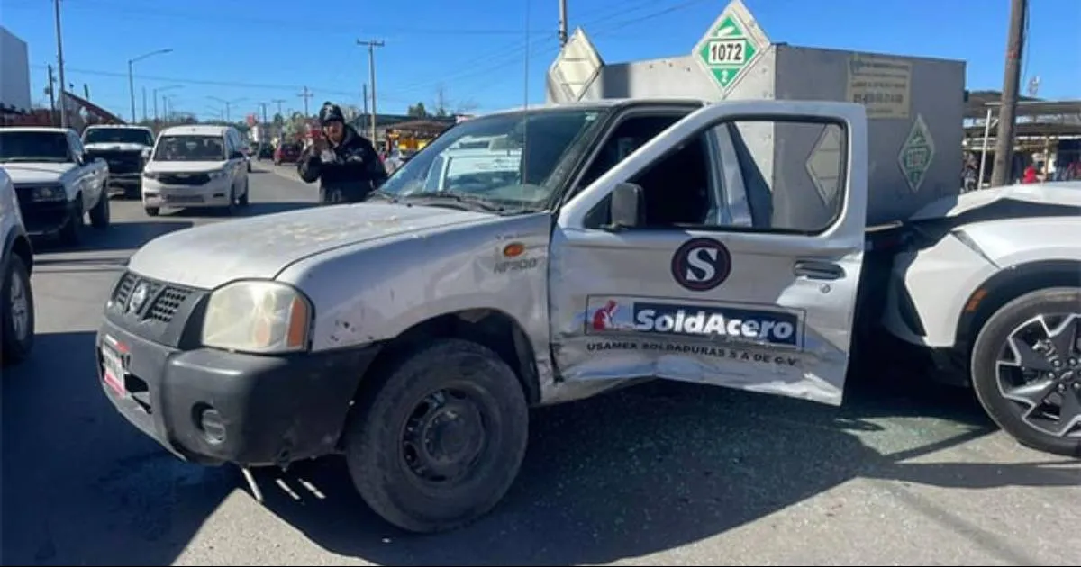 Provoca camioneta choque múltiple en Acuña