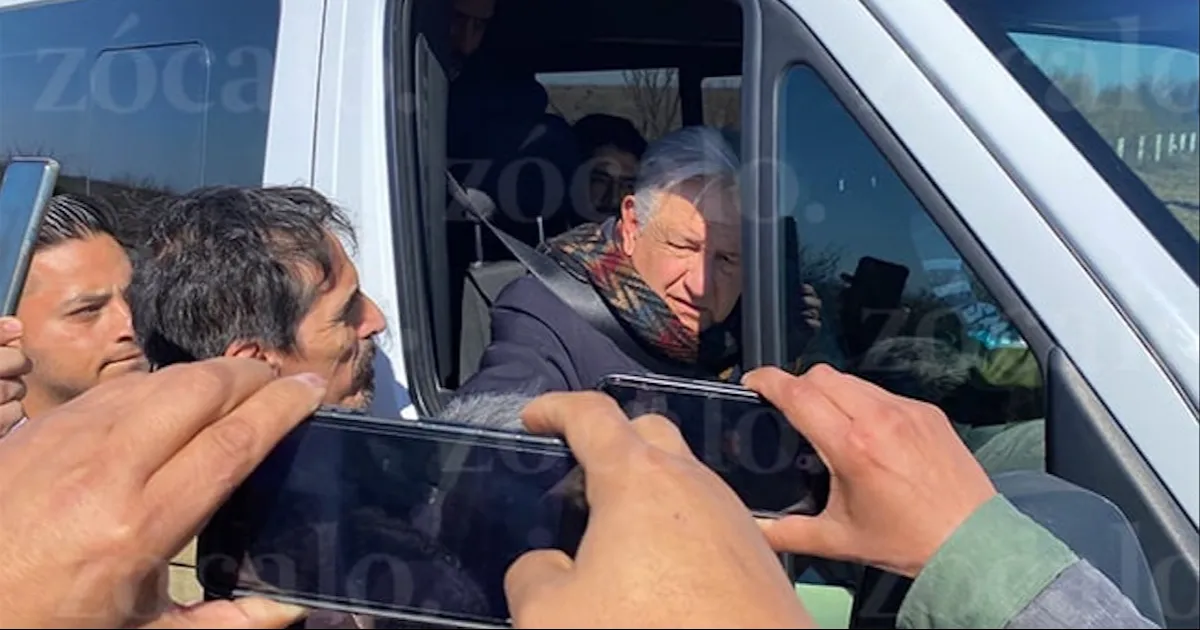 Llega AMLO a la Carbonífera; se reunirá con deudos de Pasta de Conchos