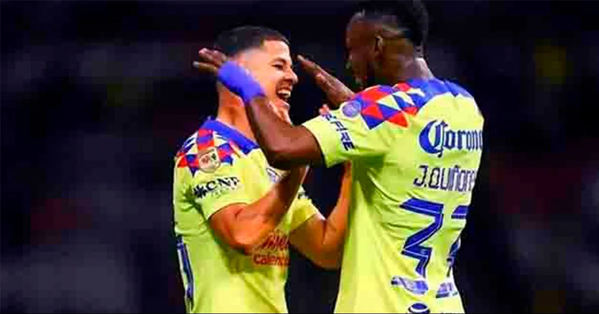 Vuela América sobre Gallos en el Estadio Azteca