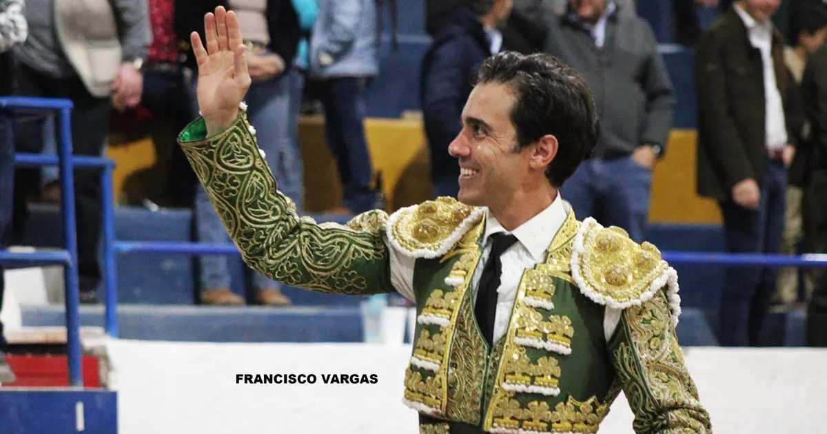 Tarde triunfal de José Mauricio, corta tres orejas y sale en hombros