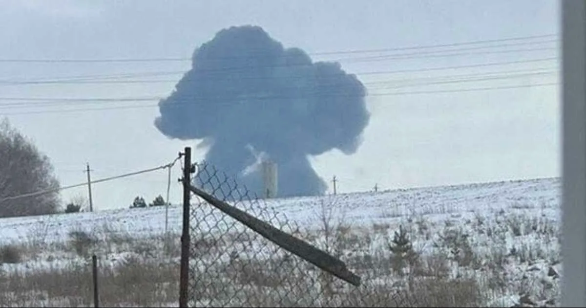 El siniestro tuvo lugar a 5-6 kilómetros de la aldea Yáblonovo, en el distrito Korochanski en la región fronteriza con Ucrania