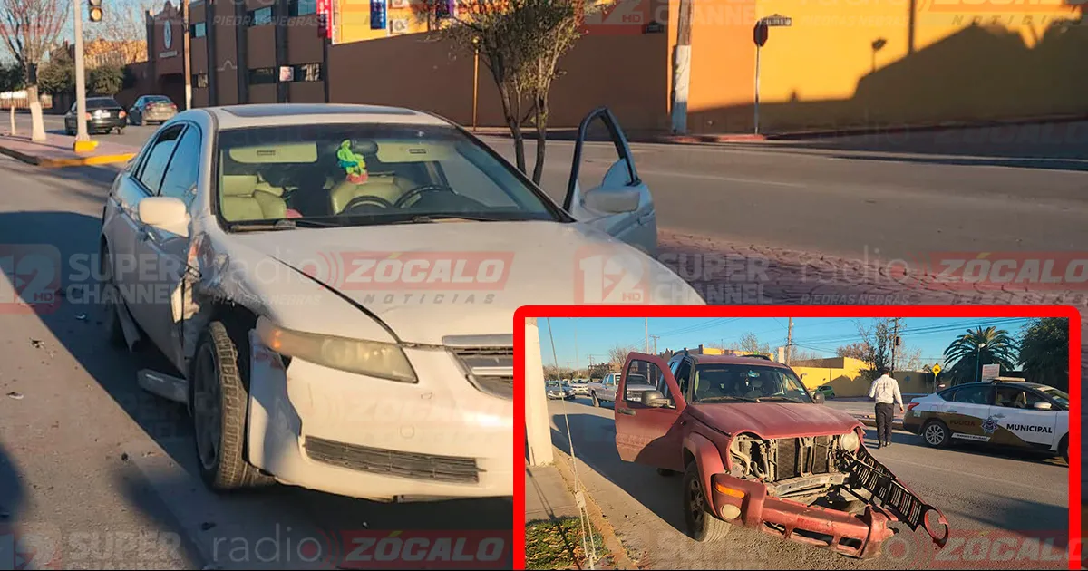 El percance se suscitó debido a una mala maniobra del conductor Acura, hizo una vuelta en U sobre la vialidad, impactando el Jeep.
