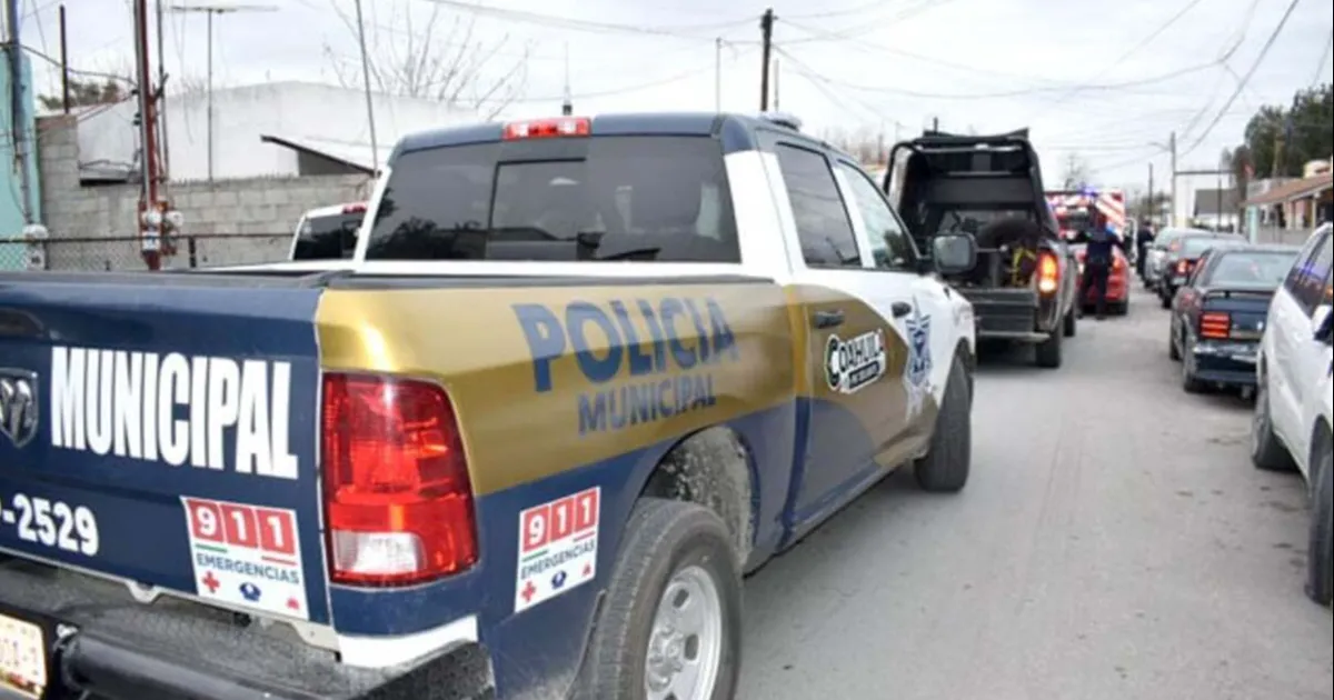 El lesionado narró a las autoridades que se dirigía a su casa a acompañado de dos amigos, cuando de pronto dos sujetos se les acercaron