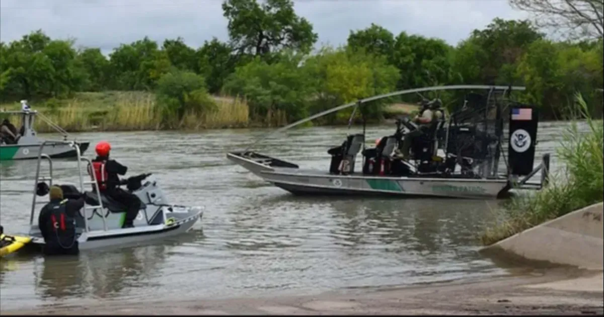 Localizan ahogada a pareja arrastrada anoche por el río Bravo