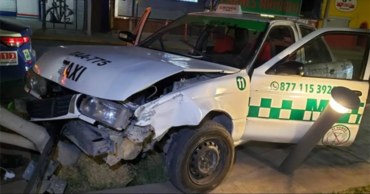 ‘Estrena’ taxista con accidente el Paseo Lázaro Cárdenas