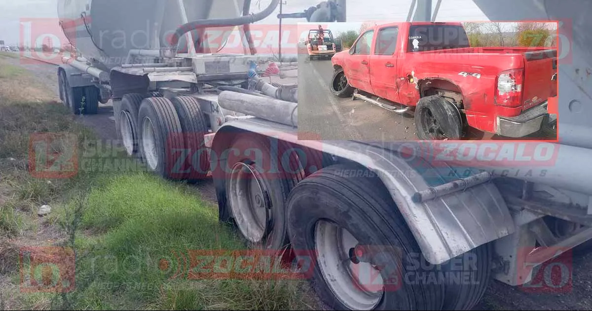 Choca tráiler camioneta texana varada sobre la carretera 57