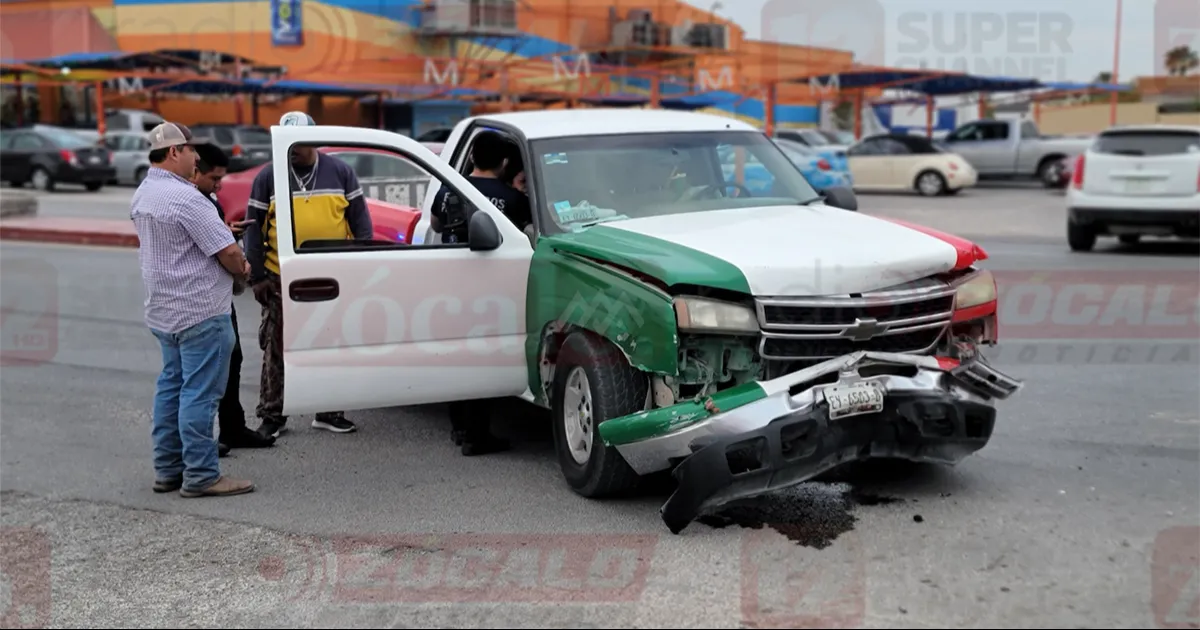 Aparatoso accidente en la avenida H. Colegio Militar