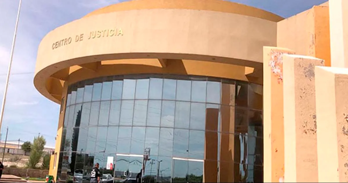 Piden a joven afectado denunciar a taxista