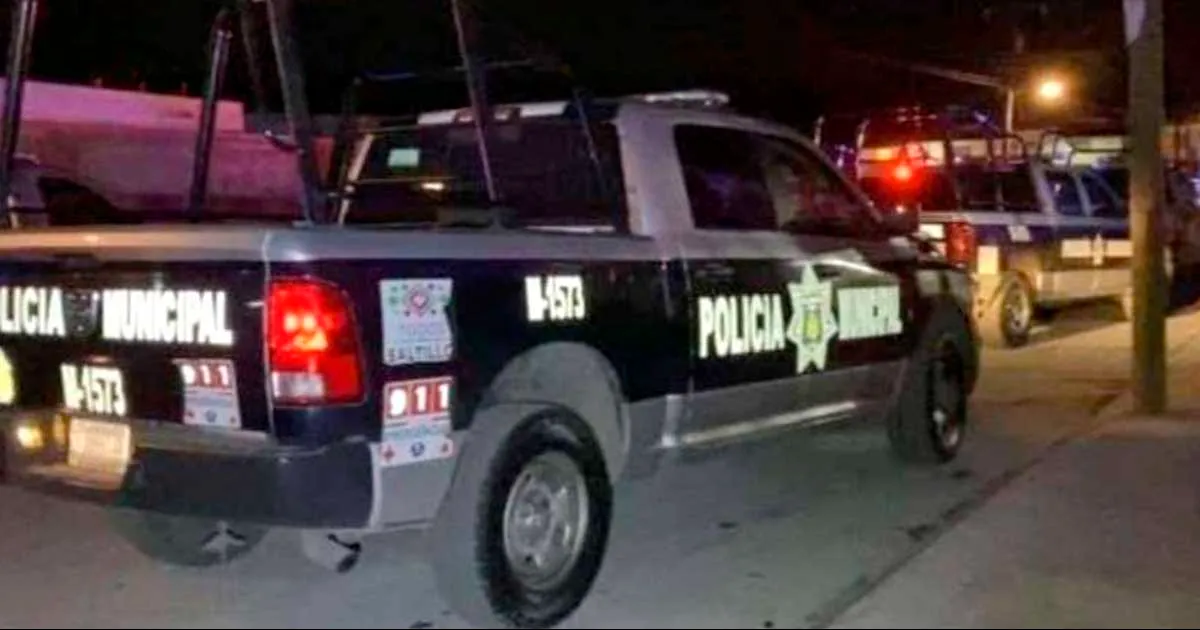 Roban camioneta en sector Acoros