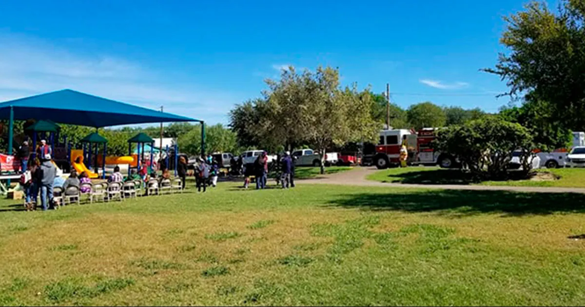 No se permitirá separar espacios; conforme lleguen las personas se podrá ocupar el lugar