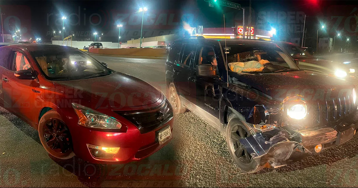 Paramédicos brindaron atención a una de las involucradas en el accidente, pero no fue necesario su traslado al hospital.