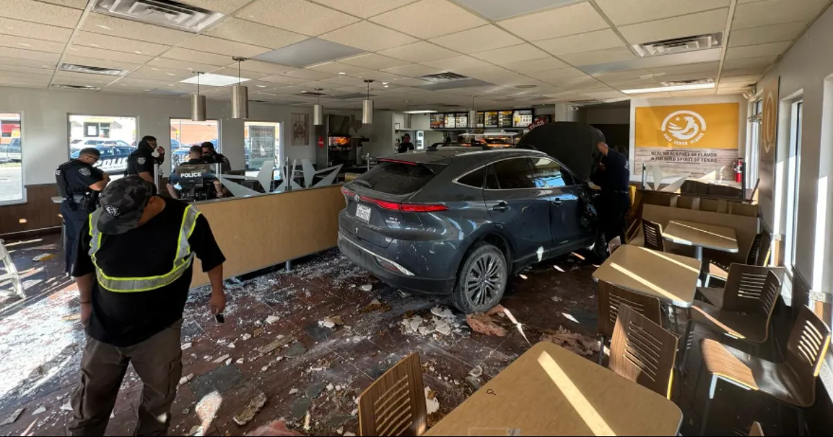 Mujer chocó después de haber comido