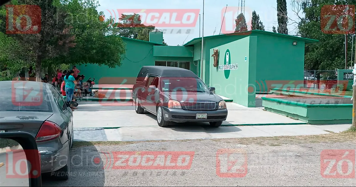 Menor de un año fallece tras caer a una acequia