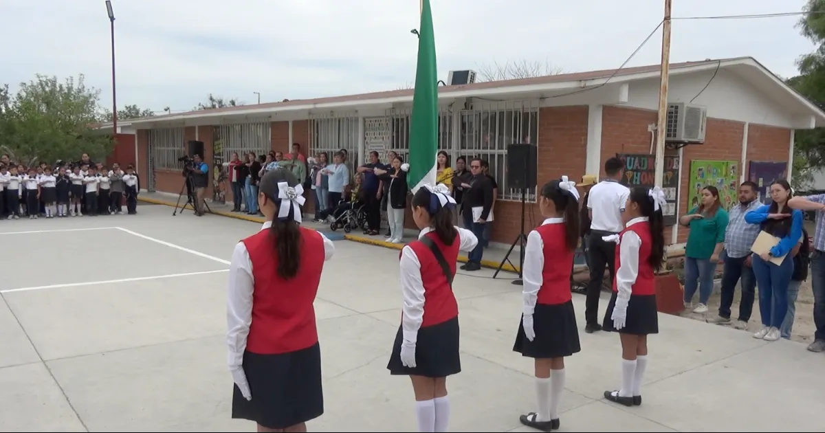 Las ceremonias sirven para atender las necesidades de las escuelas