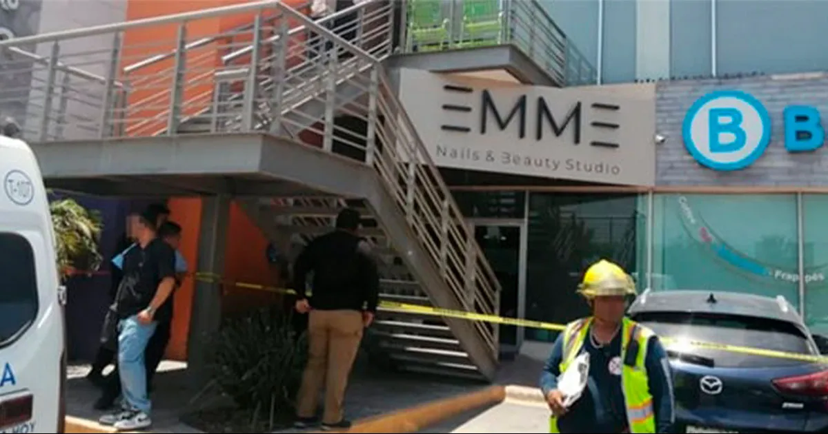 Muere adulto mayor aplastado por elevador de restaurante en Torreón; su pareja fue hospitalizada