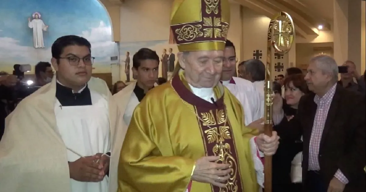 Con voz entrecortada, monseñor Alonso Garza da a conocer cómo le informaron designación de nuevo obispo