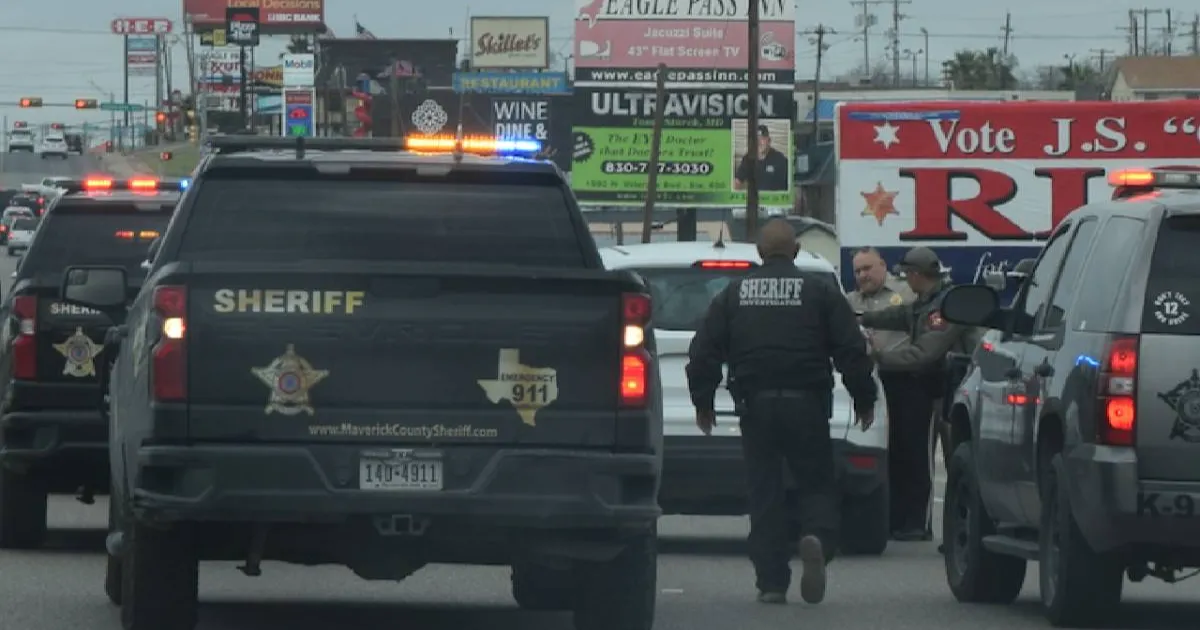 Adolescente provoca peligrosa persecución en Eagle Pass