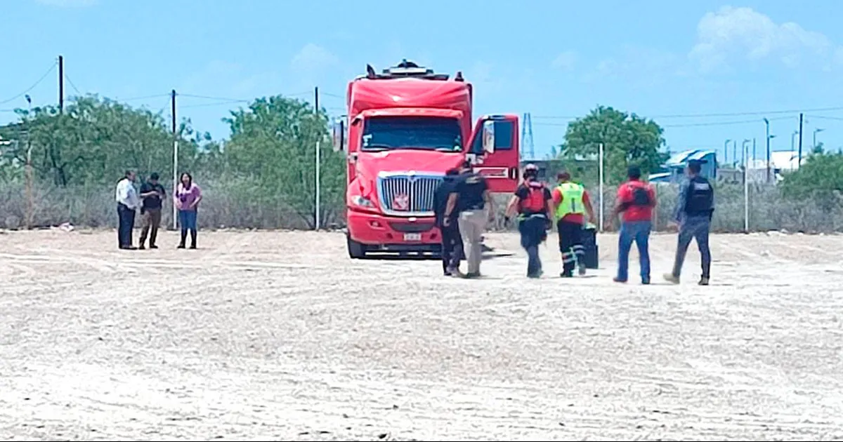 Murió de un infarto mientras inspeccionaba su camión.