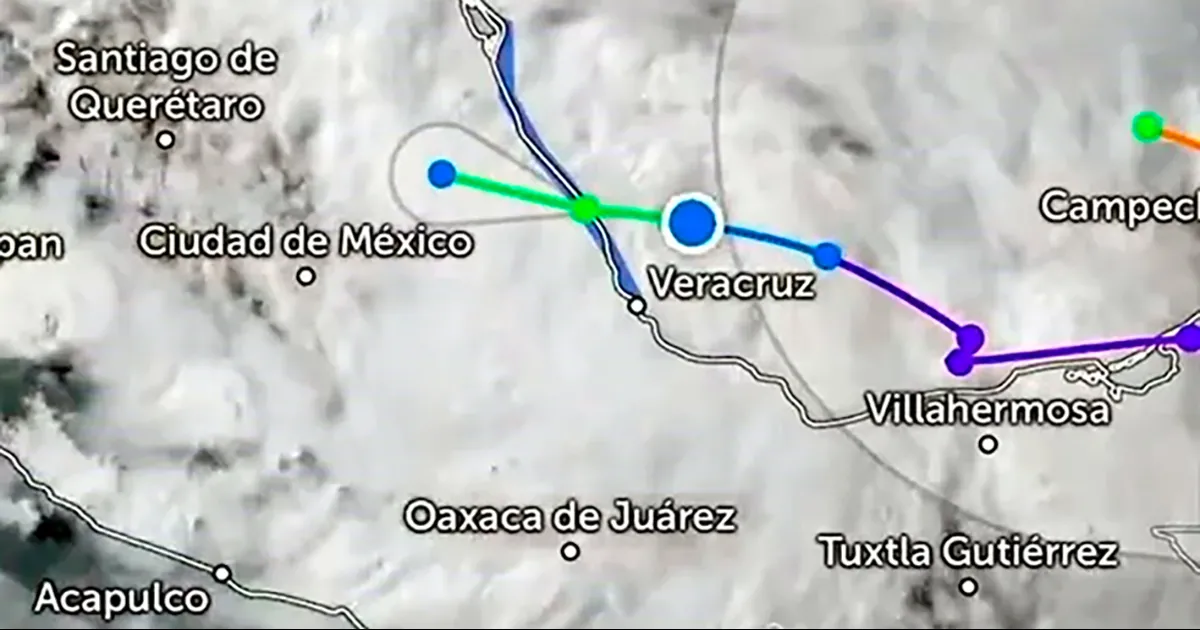 El centro de la tormenta tropical "Chris" toca tierra en costas de Veracruz a las 22:50 horas del domingo, informa Conagua