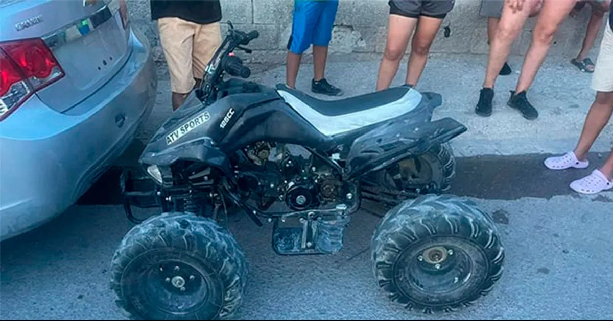 Auto ocasiona accidente y escapa, deja motociclista lesionado en Acuña