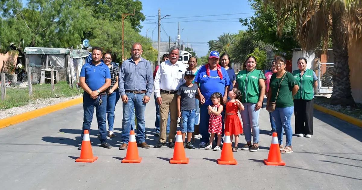 Los ciudadanos beneficiados con la pavimentación se mostraron contentos y agradecidos con los funcionarios del Ayuntamiento.