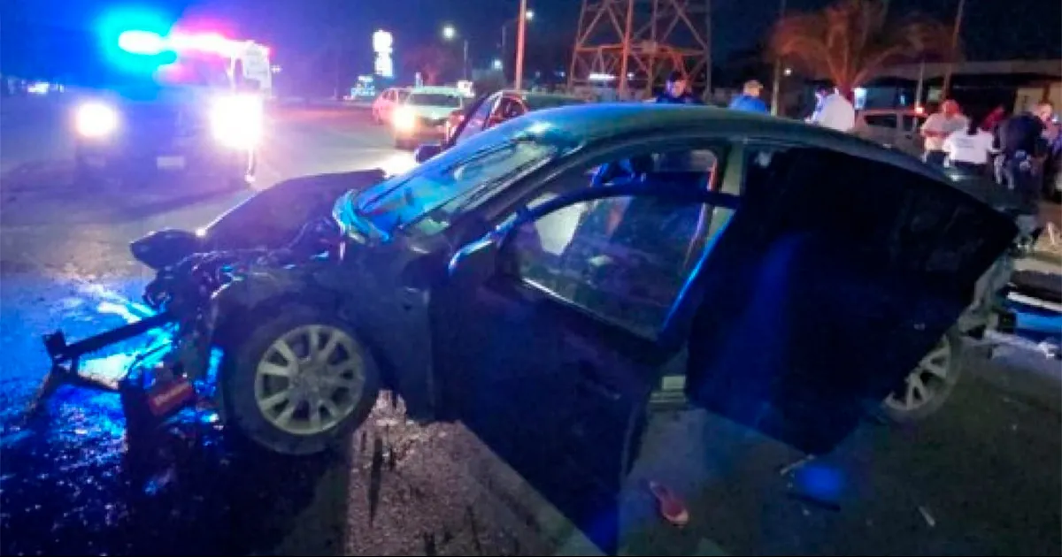 Mujer resulta lesionada en choque carambola