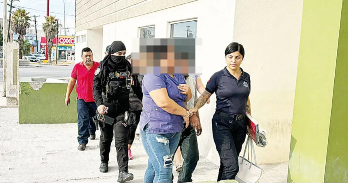 Pelean mujeres por ¡el amor de hombre!