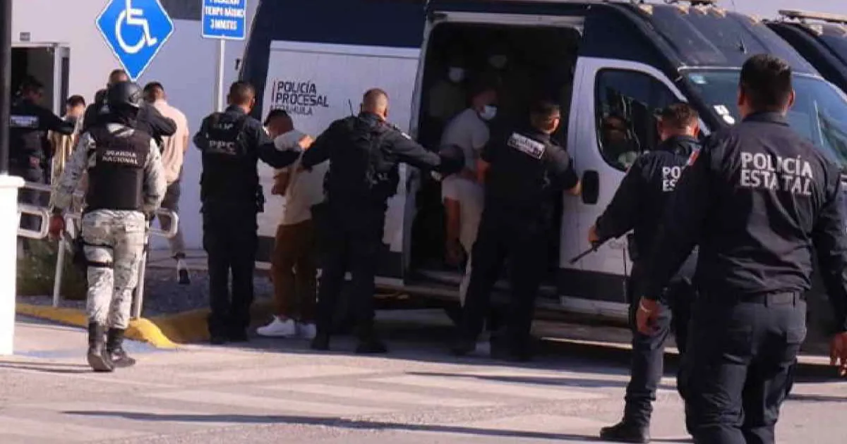 Se trata de personas sentenciadas por delitos graves, con sentencias altas, así como aquellas que pudieran representar riesgo institucional