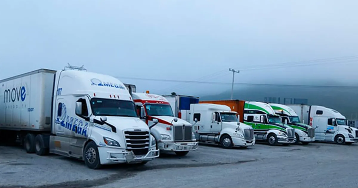 Transportistas protestan con caravana por extorsiones en la carretera y autopista Sal-Mty