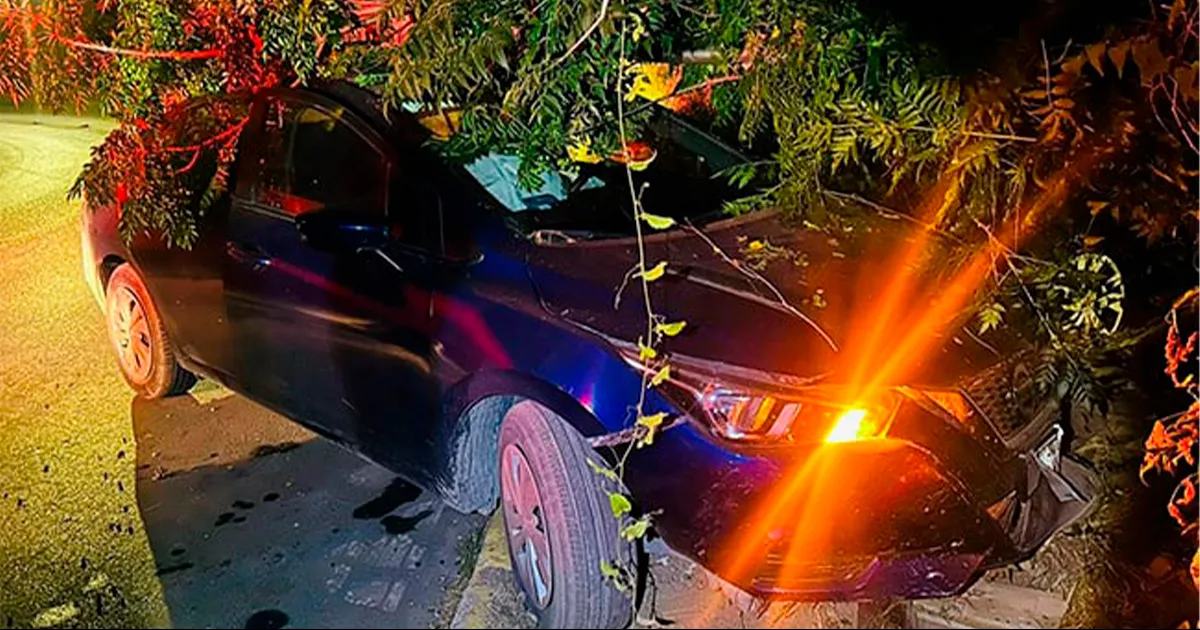 El lesionado de 25 años tuvo que ser trasladado al Hospital General para su valoración médica.