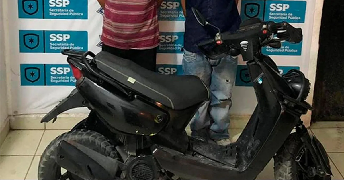 Detienen a dos hombres por robar motoneta en Acuña
