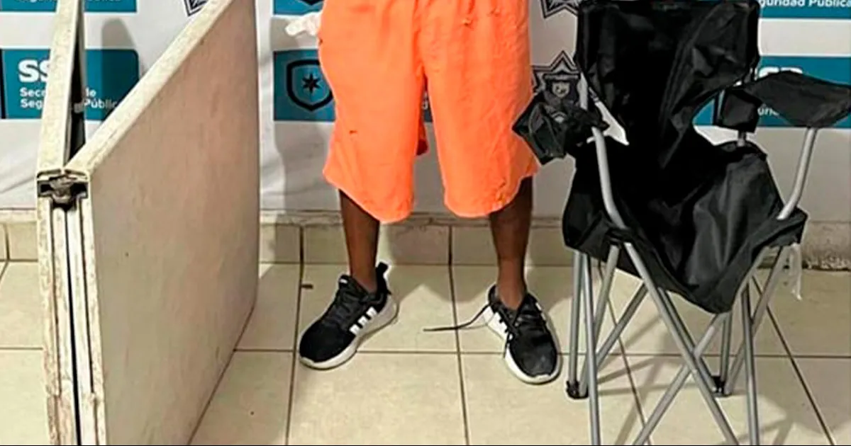 Roba en domicilio y se lleva mesas, sillas y electrodomésticos en Acuña