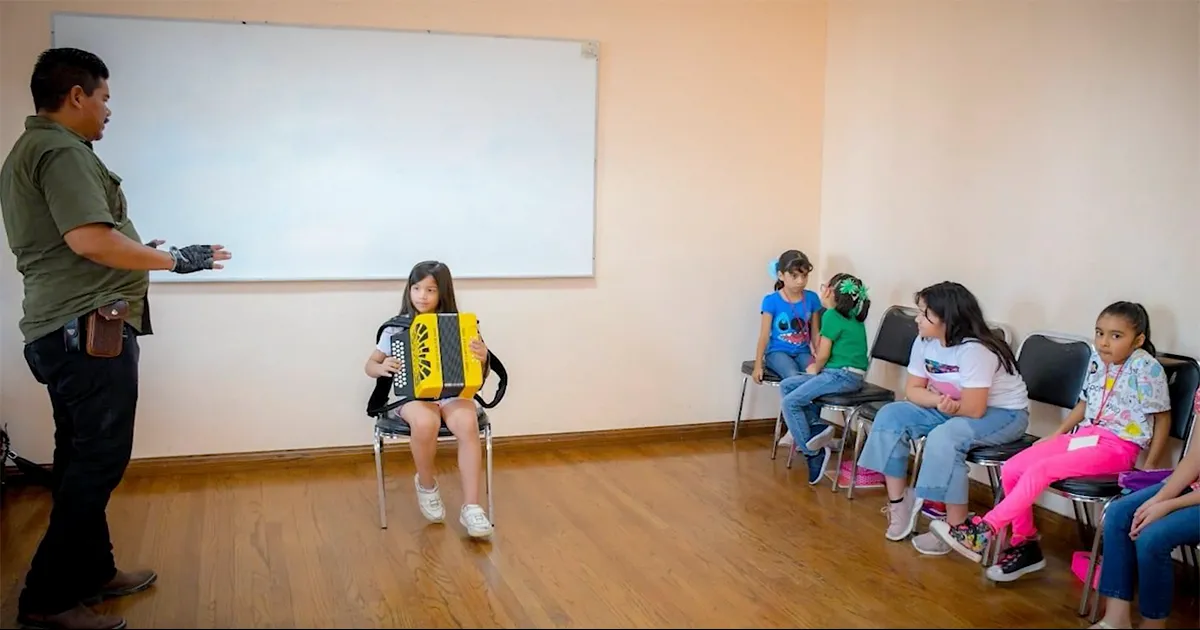 Realizarán este domingo el concierto de piano y cello “De Buenos Aires a París” en el teatro de la ciudad.